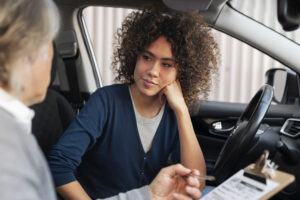 Contratar um seguro de carro é uma das decisões financeiras mais estratégicas que um proprietário de veículo pode tomar.